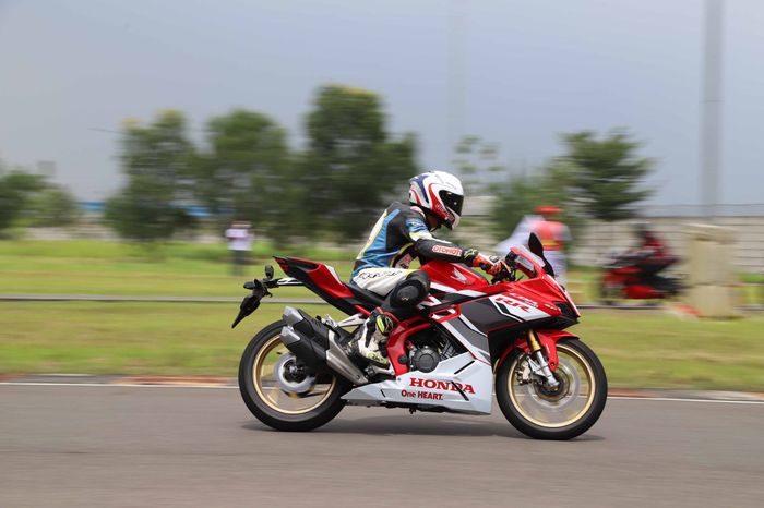 Test ride Honda New CBR250RR SP QS di Sirkuit AHM Deltamas Cikarang