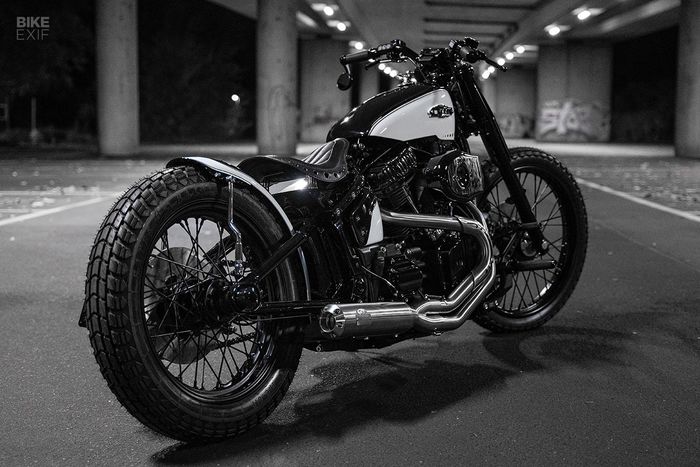 Harley-Davidson Softail Standar bergaya bobber yang keren