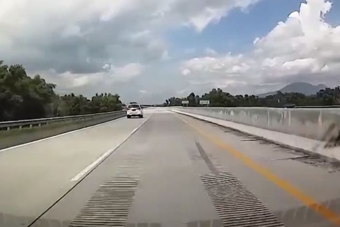 Singing road yang ada di Jalan Tol Trans-Jawa