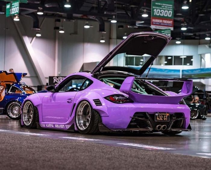 Porsche Cayman pakai body kit Karma bikinan Indonesia