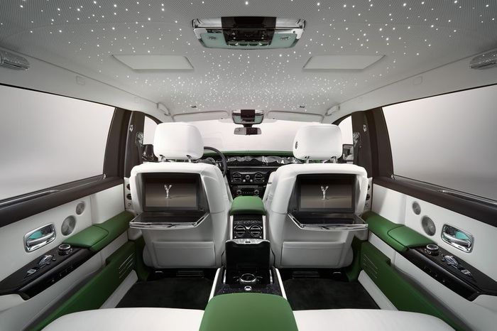 Interior Rolls-Royce Phantom 2022.