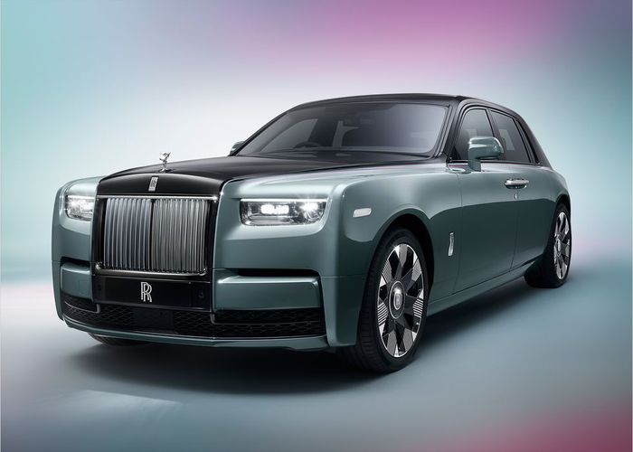 penampakan Rolls-Royce Phantom 2022.
