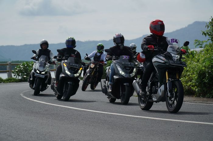 Perjalanan sejauh 176 km melewati berbagai macam rute indah di pulau Lombok