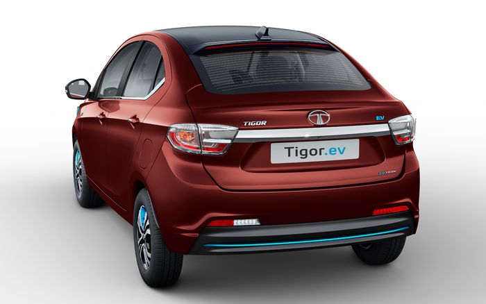 Selain warna Magnetic Red, Tigor EV kini diklaim memiliki jarak tempuh 315 kilometer.