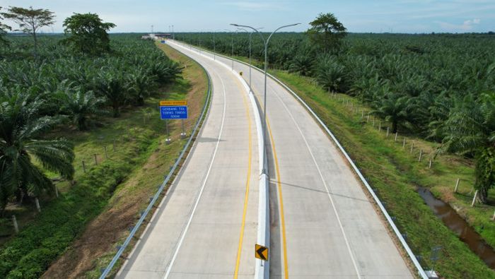 Ruas tol Tebing Tinggi-Indrapura sepanjang 20,4 Km menggunakan beton