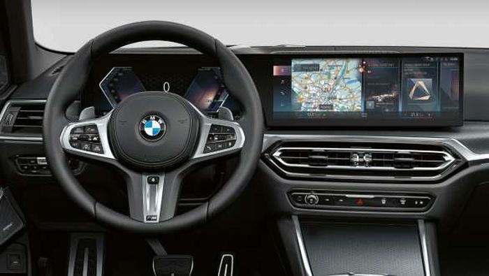 Interior BMW Seri 3 baru
