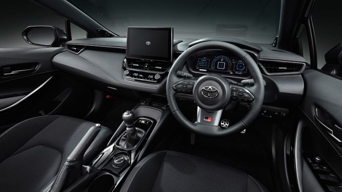 Interior GR Corolla di Jepang