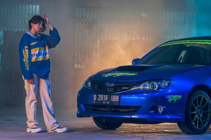 Jersey Rugby dengan desain khas Subaru WRC jadi salah satu merchandise kolaborasi Subaru Indonesia dengan RawType-Riot di USS 2022.