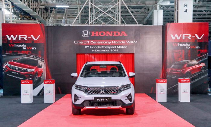Seremoni produksi massal perdana Honda WR-V di pabrik HPM Karawang, Jawa Barat.