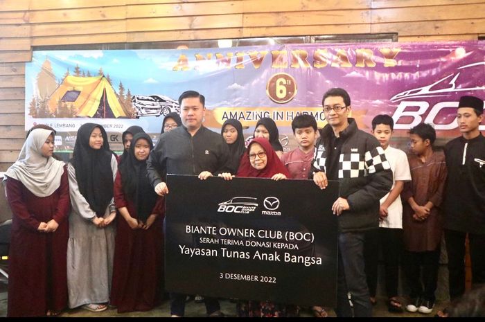 Pembagian donasi dari BOC dan PT Eurokars Motor Indonesia kepada Yayasan Tunas Anak Bangsa