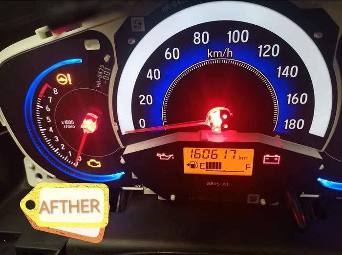 Setelah kaki pin LCD dikembalikan normal dan dipasang lagi, angka di odometer langsung berubah jadi 160.617 km