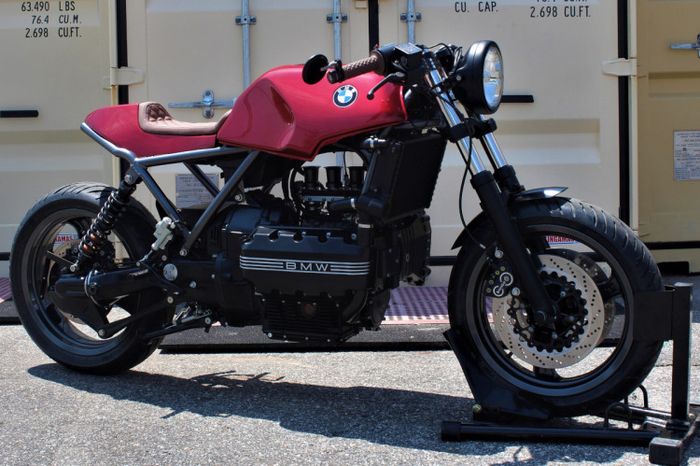 Hasil repaint body warna Soul Red Crystal atau merah Mazda di motor 