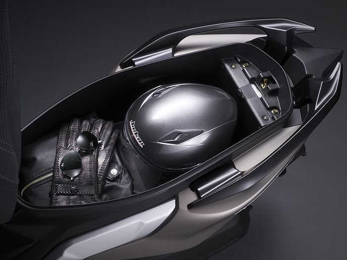 Bagasi jok Kymco Racing S150 2023