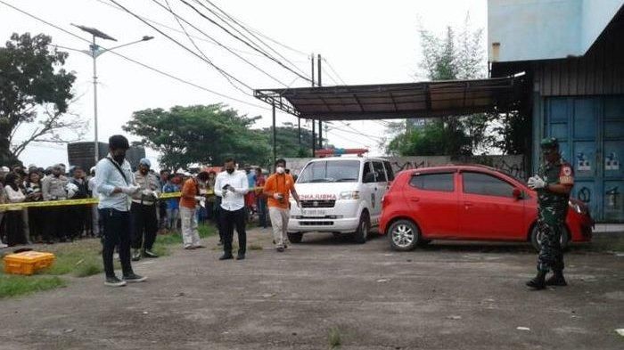 Penemuan mayat di kabin Daihatsu Ayla merah E 1397 RI di jalur Pantura Subang dalam kondisi terbakar