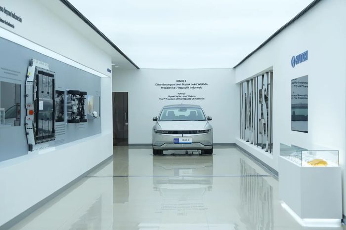 Hyundai IONIQ 5 menjadi mobil listrik pertama produksi Indonesia.