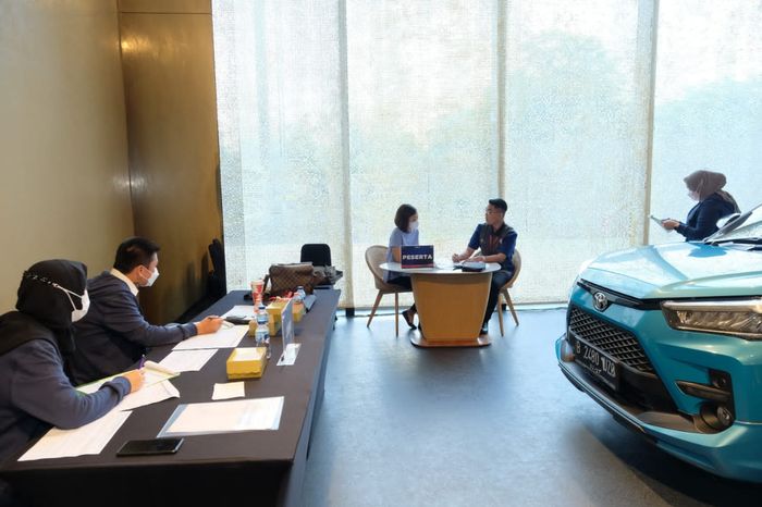 Auto2000 sebagai salah satu dealer resmi Toyota menggelar kontes Delivery Explanation to Customer (DEC) berskala nasional. 
