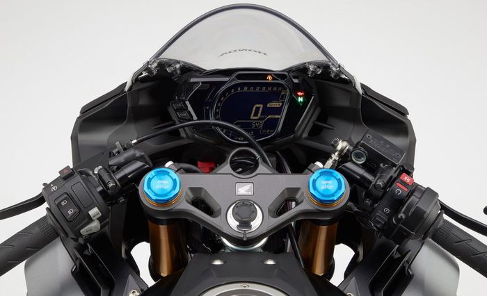 Area setang kemudi Honda CBR250RR versi balap dari HRC