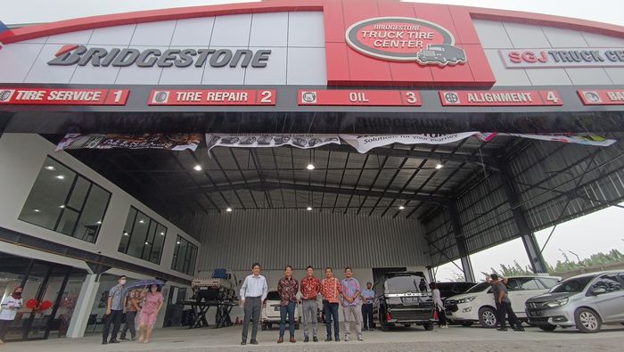 Resmi Dibuka, Bridgestone Truck Tire Center (BTTC) Di Cikampek Dan Cilegon