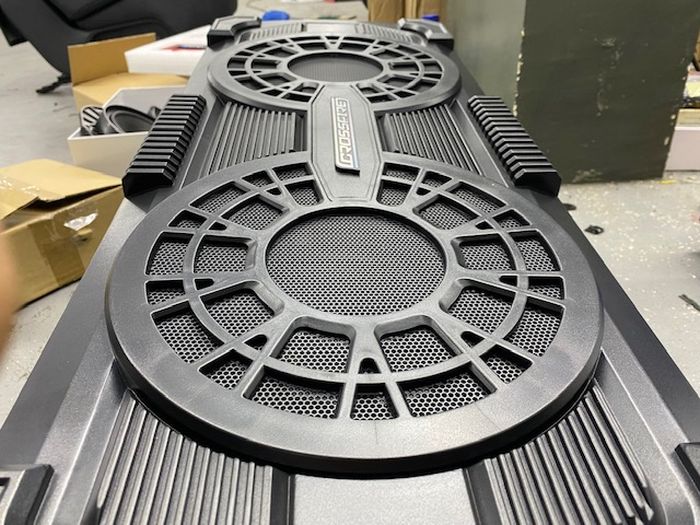 Twin subwoofer aktif untuk Toyota Innova Zenix