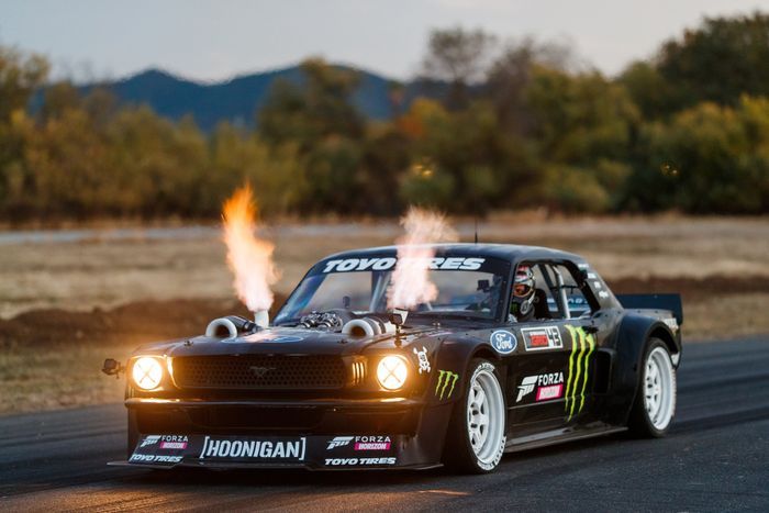 Hoonicorn V2, evolusi dari Hoonicorn V1 dengan tenaga yang jauh lebih besar.