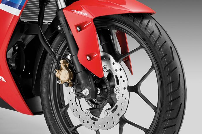 Honda RS-X dilengkapi dengan rem ABS single channel