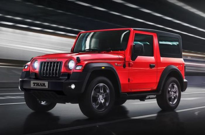 tampilan mobil baru Mahindra Thar mirip Jeep Wrangler.