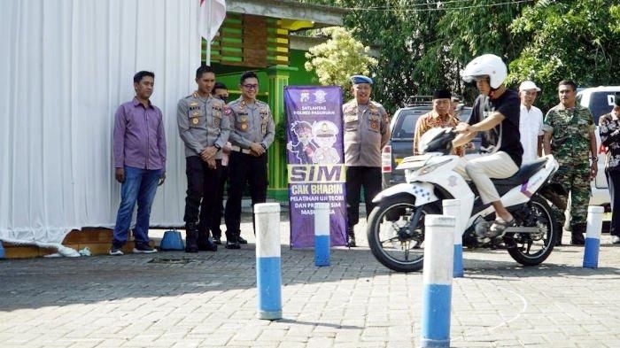 Pelatihan ujian SIM oleh Satlantas Polres Pasuruan bernama SIM Cak Bhabin