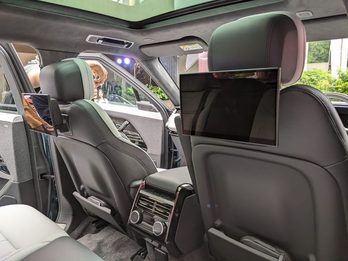 Tampilan interior Range Rover Sport