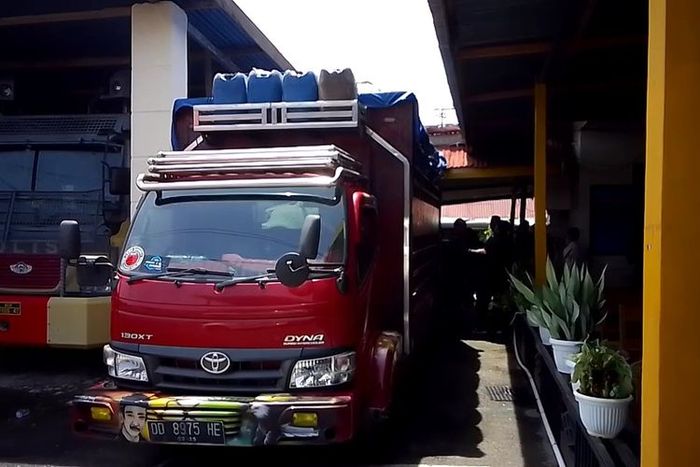 Toyota Dyna diamankan Unit Tipidter Satreskrim Polres Palopo karena angkut 7.680 liter Solar Subsidi ilegal