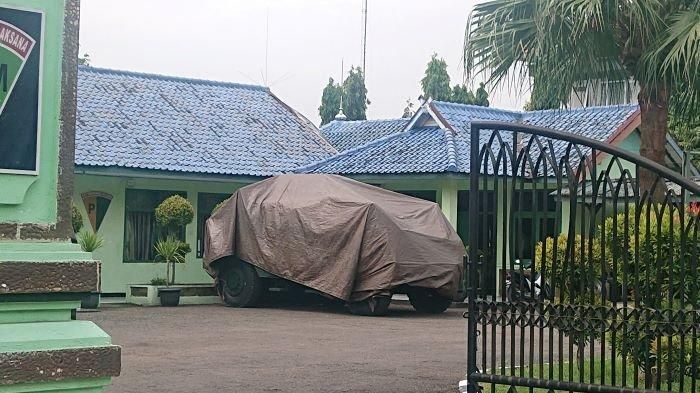 Rantis Komodo Recon 4x4 milik Kostrad TNI AD yang menabrak Honda Vario 125 ditunggangi ibu dan anak kini terparkir di Subdenpom III/3-4 Purwakarta
