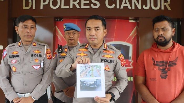 Kapolres Cianjur, AKBP Dono Hermawan tunjukan bukti rekaman CCTV Audi A8 penabrak Selvi Amalia Nuraeni di Cianjur