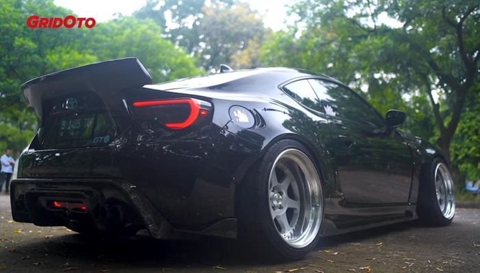 Toyota FT86 tampil seksi dan agresif