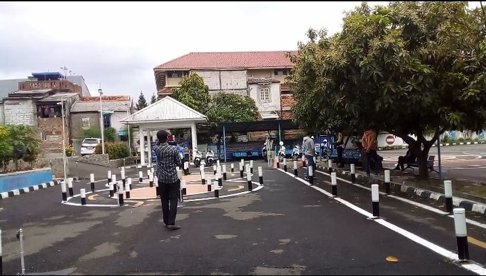 Area ujian Satpas SIM Daan Mogot, Jakarta Barat yang sudah dilengkapi dengan alat sensor