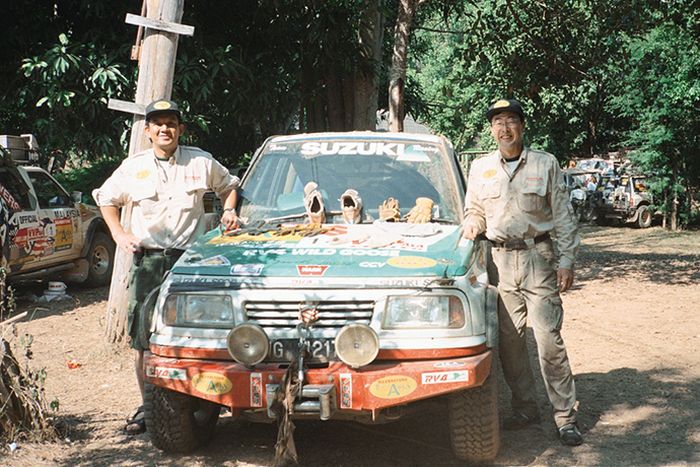 Suzuki Vitara di reli lintas negara