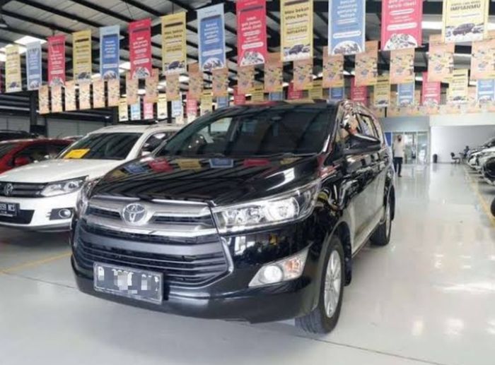 Harga Toyota Kijang Innova reborn diesel bekas mulai Rp 200 jutaan.