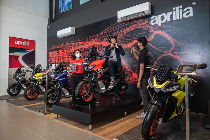 Jajaran motor Aprilia di diler DPM Bandengan