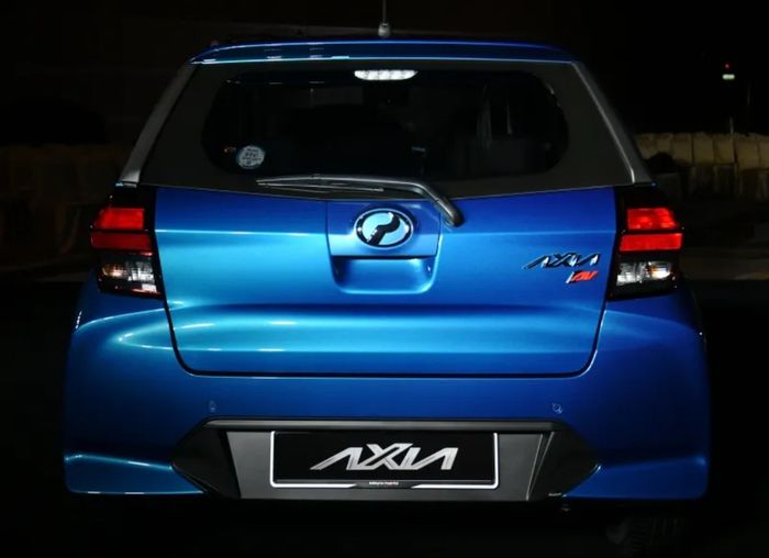 Bagian buritan Perodua Axia varian AV. 