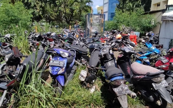 Kondisi motor yang menumpuk di Satlantas Jakarta Timur