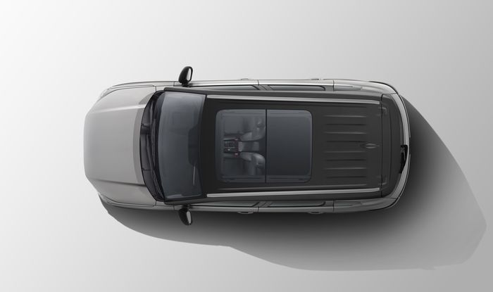 Suzuki Grand Vitara tipe GX dilengkapi panoramic sunroof                      