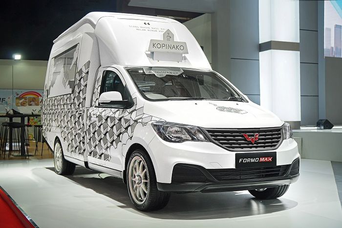 Wuling kolaborasi bersama Kopi Nako, Formo Max menjadi Mobile Cafe di IIMS 2023