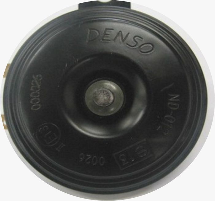 Tidak ditemukan lubang vibrator di sisi depan klakson Denso imitasi