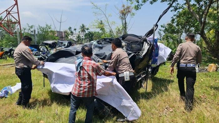 Kondisi Mitsubishi Pajero Sport berisi Pj Bupati Aceh Timur usai dievakuasi Anggota Satlantas Polres Pidie Jaya