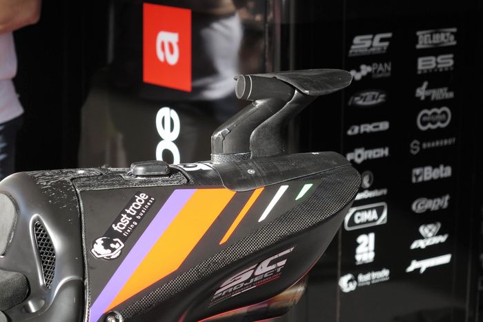 Winglet di atas buritan motor Aprilia RS-GP saat tes MotoGP 2023 Portimao