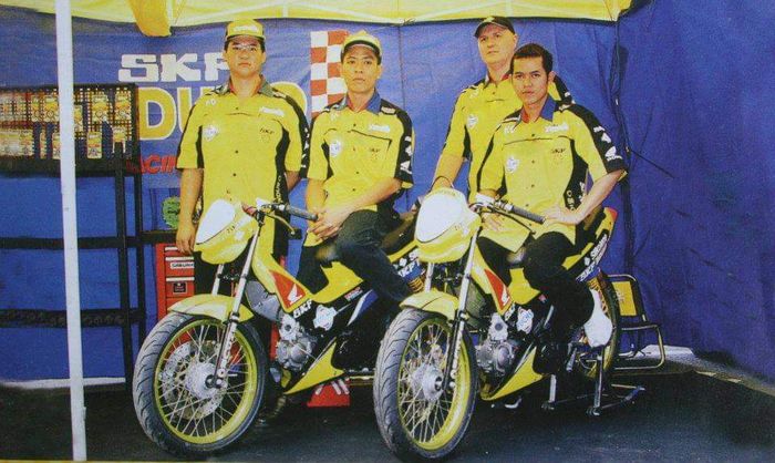 Tim Star Motor. Dari kiri Beny Djatiutomo, Rapid Poppy, Rami Aro dan Ahmad Jayadie