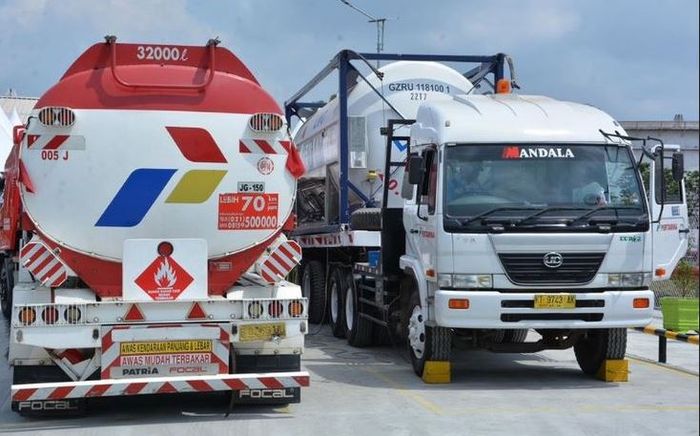 ilustrasi truk tangki BBM Pertamina.