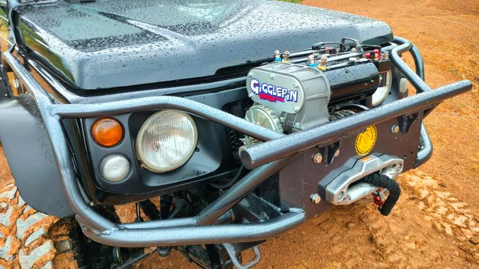 Untuk winch Caribian ini andalkan double motor dari Gigglepin GP100, dijamin jitu untuk recovery Caribian