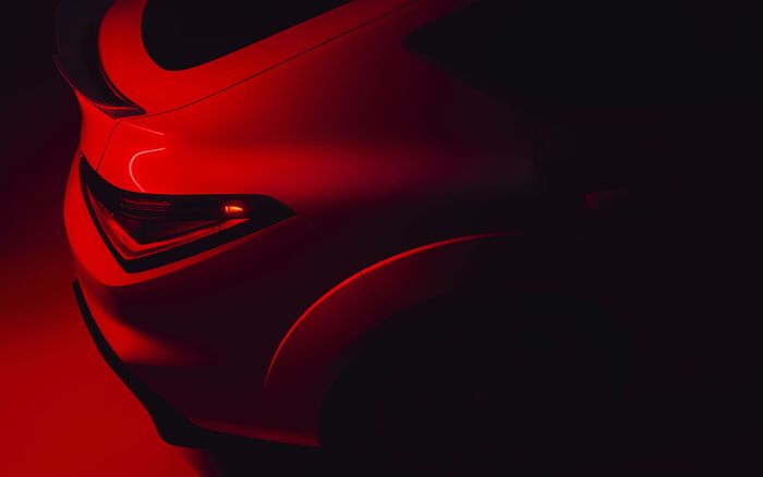 Pada teaser terbaru, Acura menampilkan sisi belakang Integra Type S yang mendapatkan ducktail spoiler dan wide body.