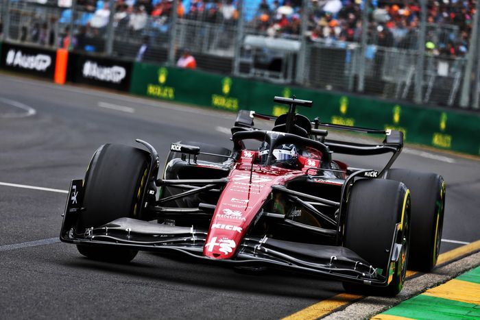 Selain Sergio Perez, Valtteri Bottas juga akan start dari pit