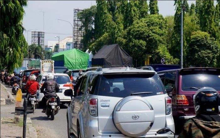 Rawan macet saat arus mudik Lebaran, Pemerintah Kabupaten Pemalang, Jawa Tengah, menyiapkan jalan alternatif di jalur mudik Pantura dan Tol Pemalang-Batang.