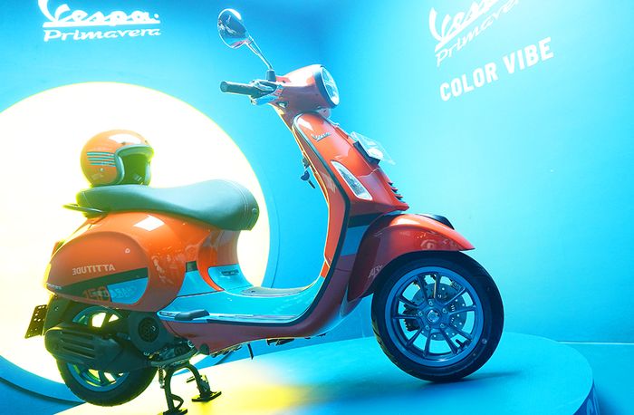 Vespa Primavera Color Vibe